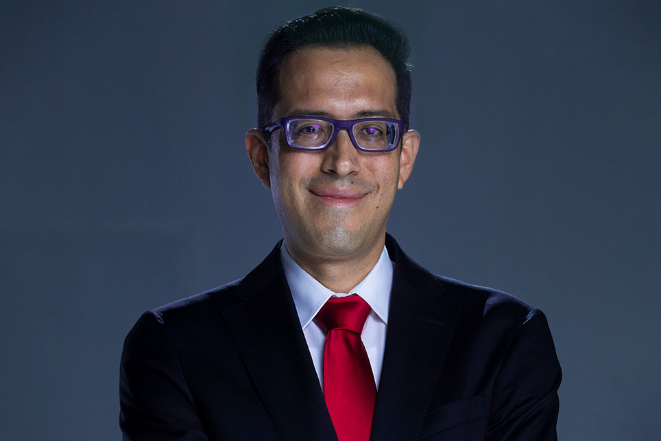 Laksmana Daniel Sumano Arias, Director de Información y Noticias